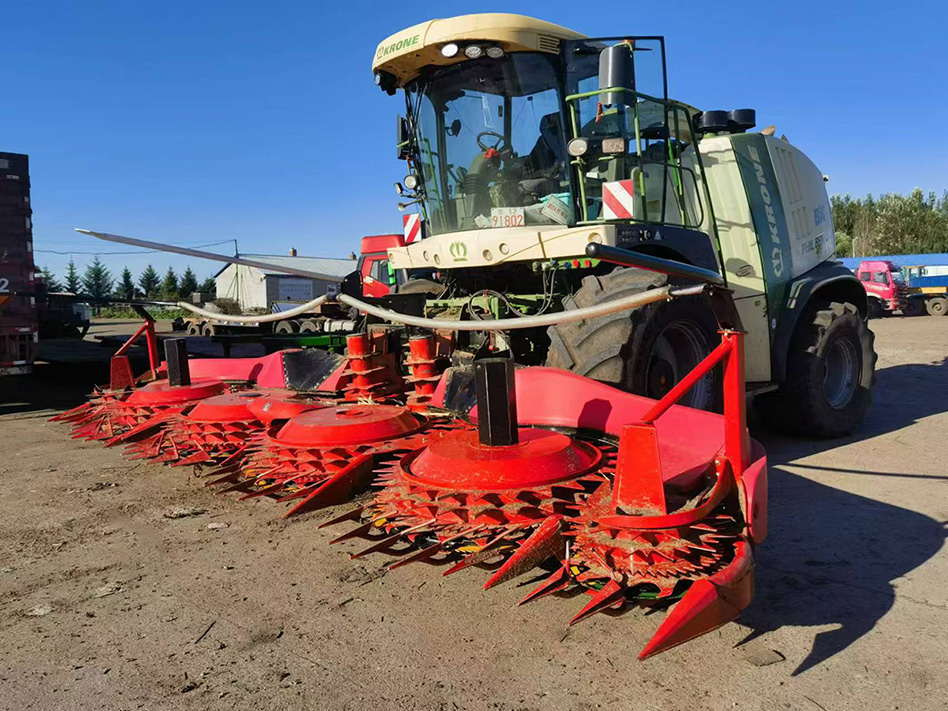 Жатка кормоуборочного комбайна Xinwanda XWD-475, установленная на кормоуборочном комбайне KRONE Руководство по эксплуатации Жатка кормоуборочного комбайна Xinwanda XWD-475, установленная на кормоуборочном комбайне KRONE Руководство по эксплуатации