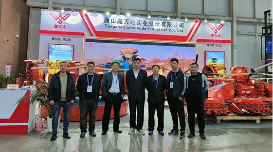 Xinwanda на выставке CIAME со своими кукурузными жатками SPFH