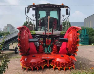 Присоединение жатки XWD-460 PLUS к кормоуборочному комбайну Claas 950 Присоединение жатки XWD-460 PLUS к кормоуборочному комбайну Claas 950