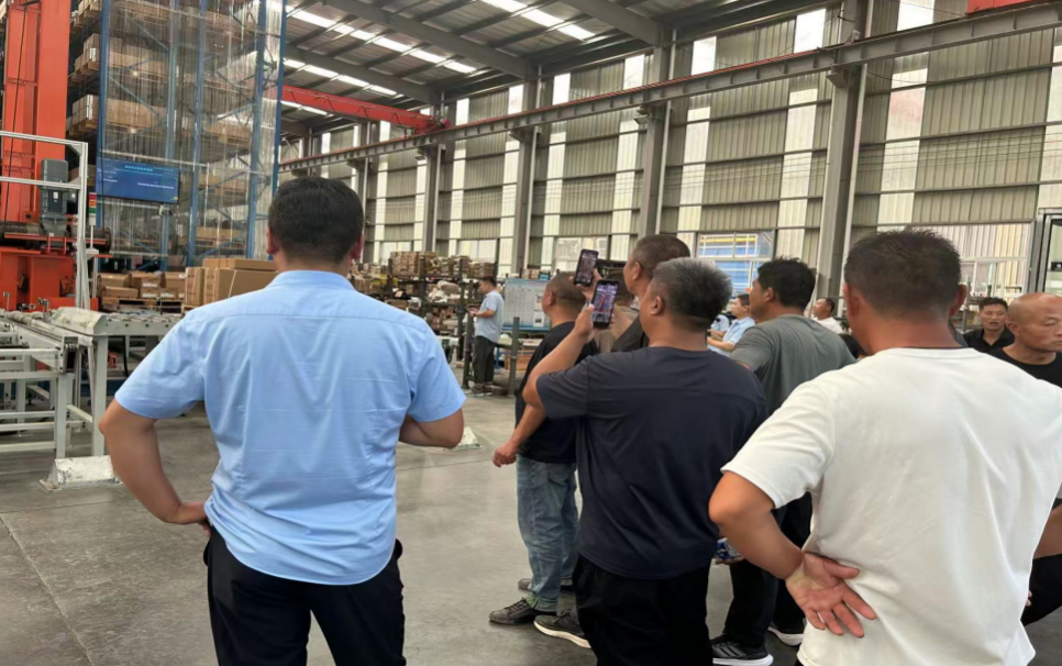 Операторы сельскохозяйственной техники Таншаня посещают Синьванду